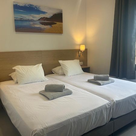 Stunning 2 Bedroom Seafront Apartment Puerto del Carmen  Bagian luar foto