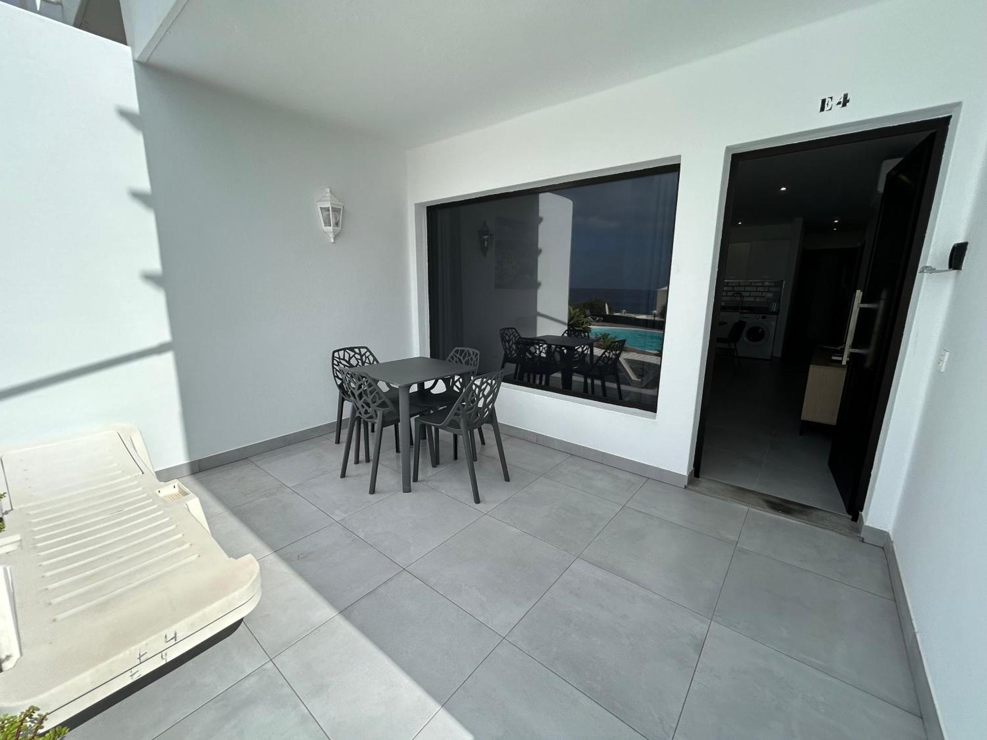 Stunning 2 Bedroom Seafront Apartment Puerto del Carmen  Bagian luar foto